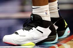 开云体育中国-篮网碾压热火B队，锡安完成帽子戏法