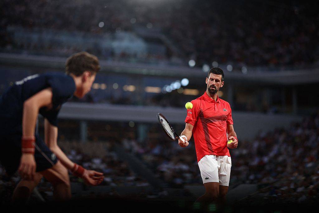 法国网球队翻盘日本网球队,德约科维奇统治全场的简单介绍 法国网球队翻盘日本网球队,德约科维奇统治全场的简单介绍