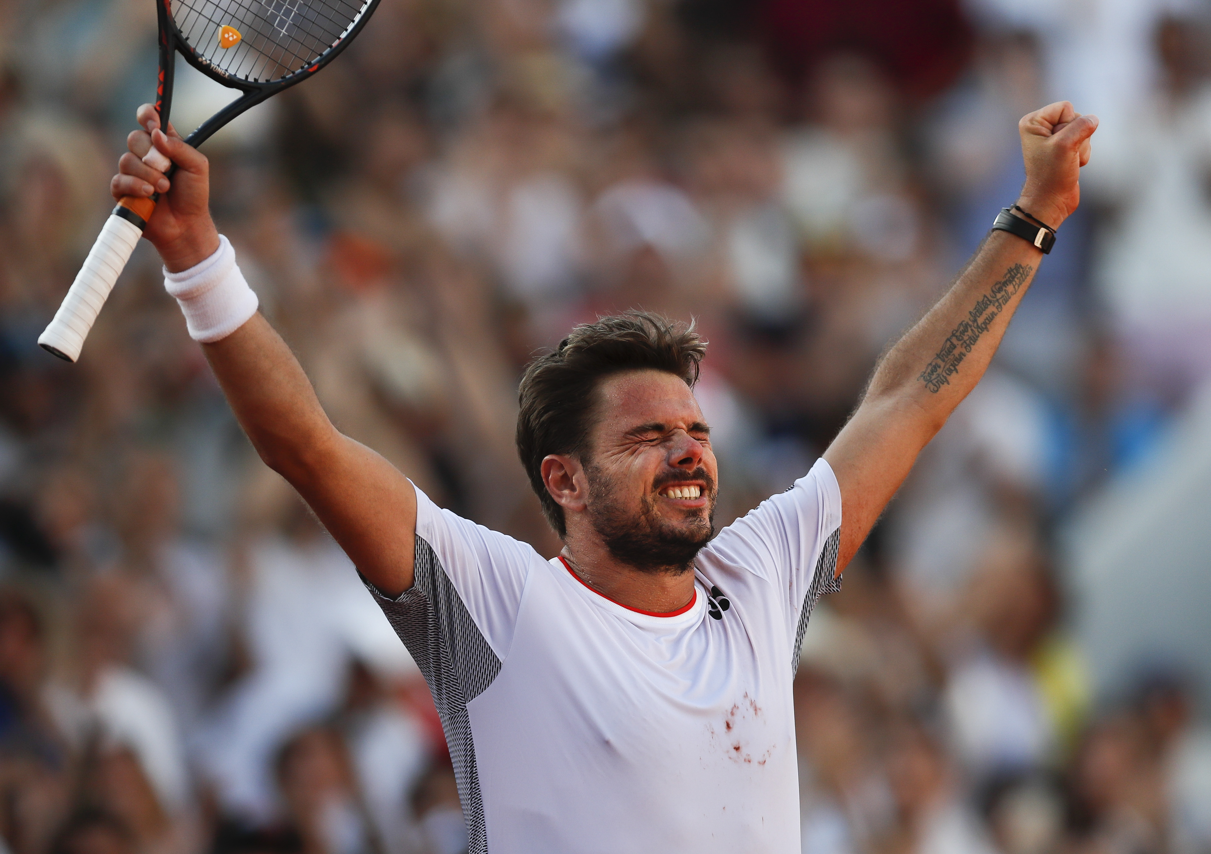 英国网球队绝杀意大利网球队，瓦林卡打破历史纪录