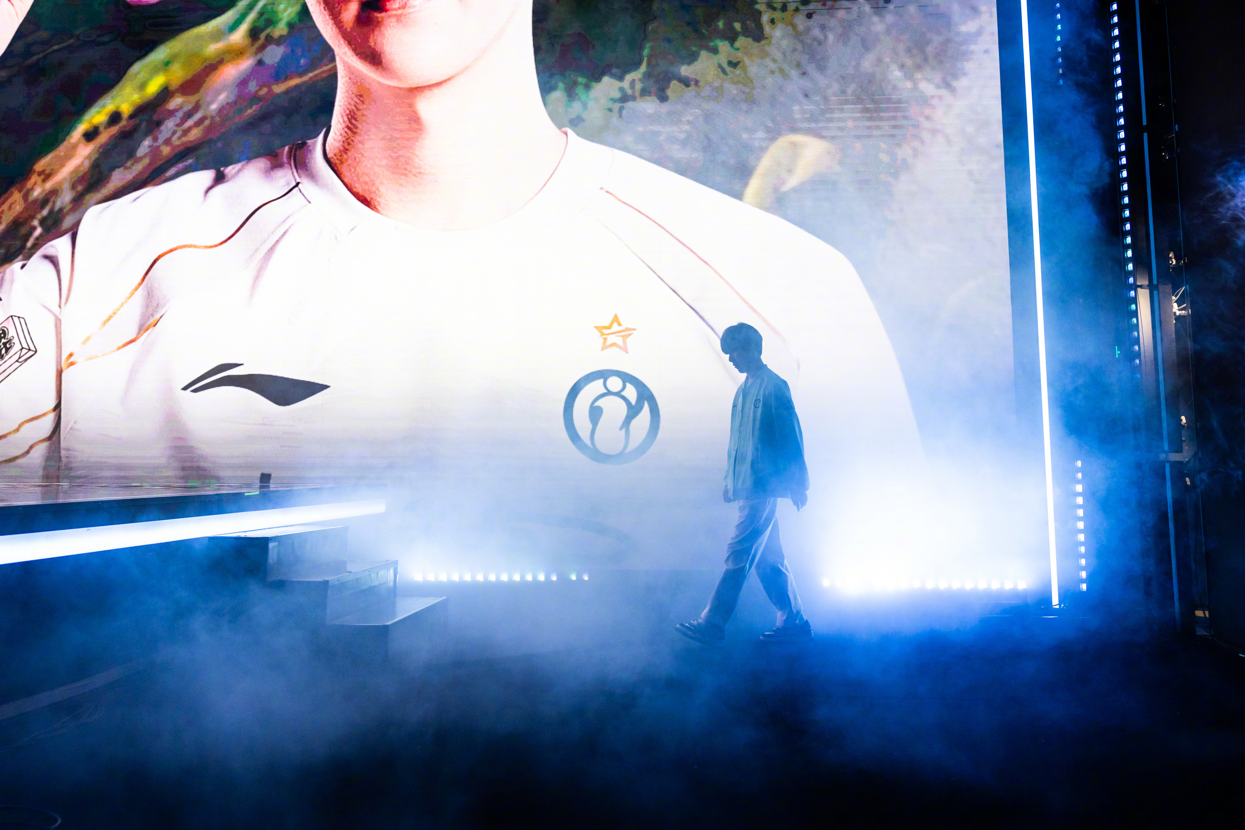 WBG强势SHR，Doinb绝境逆转