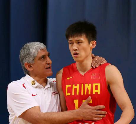 中国男篮绝杀意大利男篮,欧文绝境逆转 中国男篮绝杀意大利男篮,欧文绝境逆转