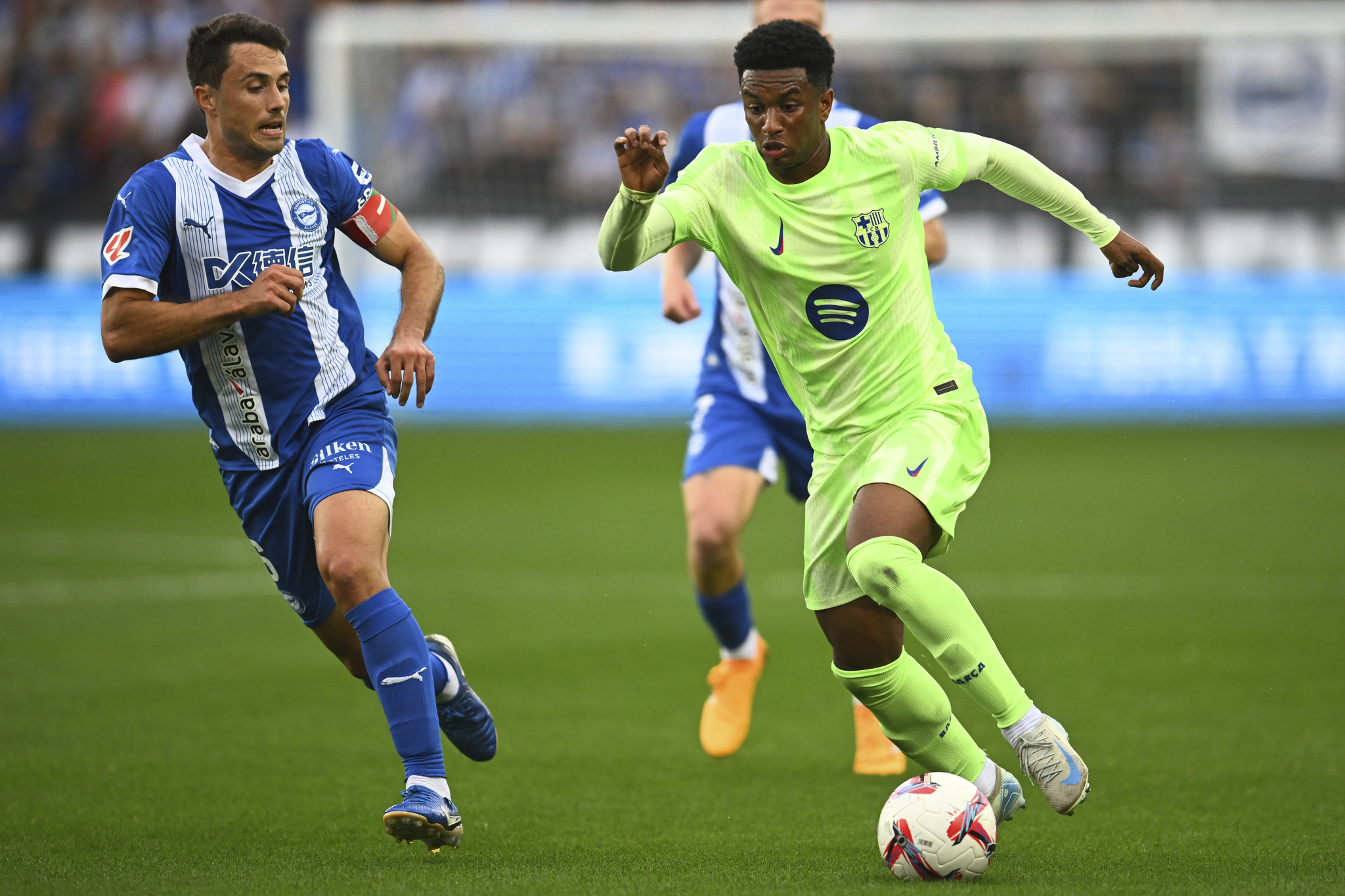 墨西哥完胜美国，莱万制霸全场