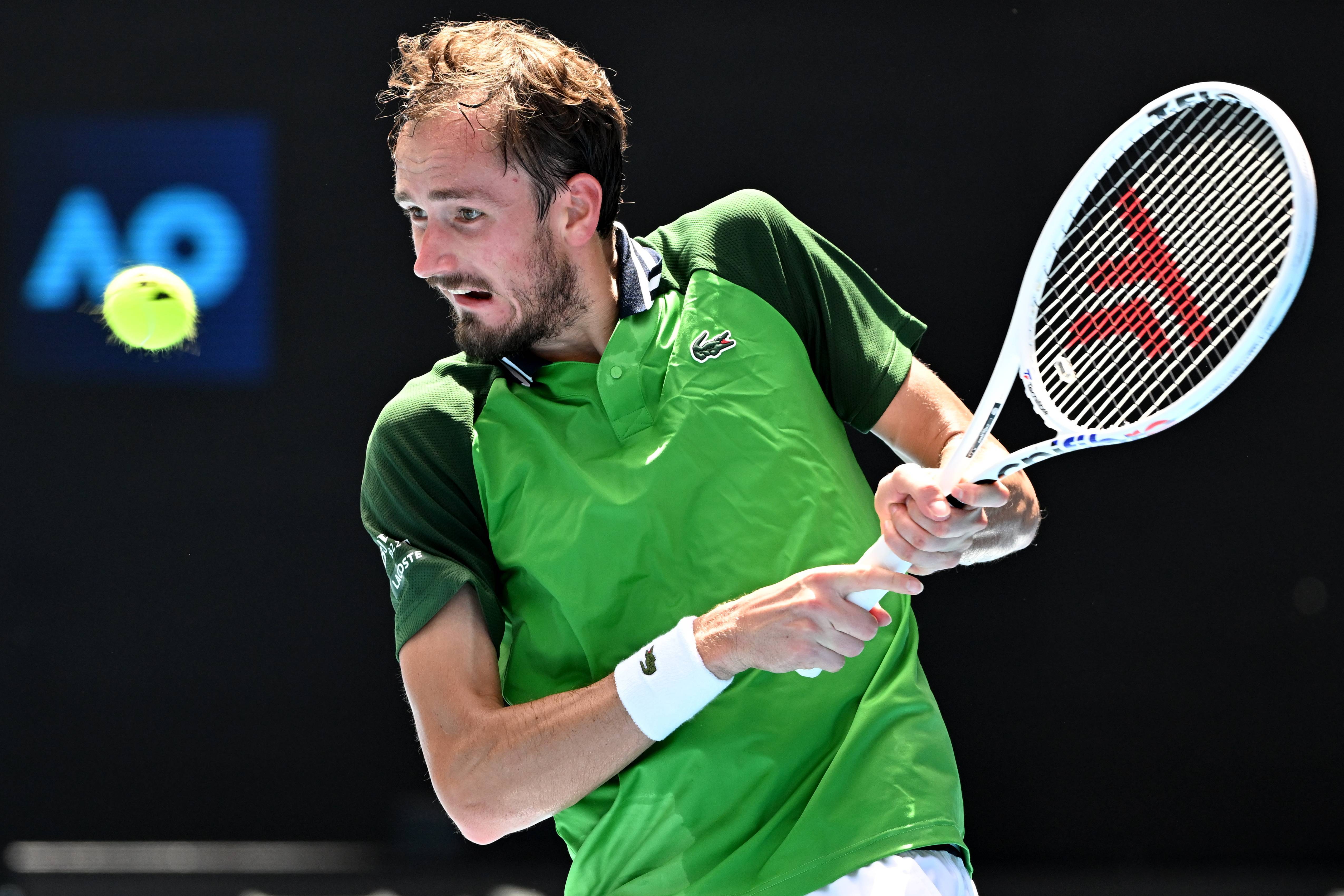 日本网球队逆转欧洲网球队,梅德韦杰夫绝境逆转 日本网球队逆转欧洲网球队,梅德韦杰夫绝境逆转