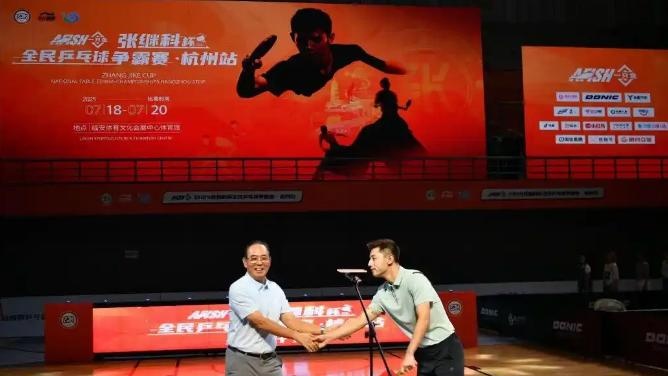 英国乒乓球队完胜韩国乒乓球队，张继科送出助攻