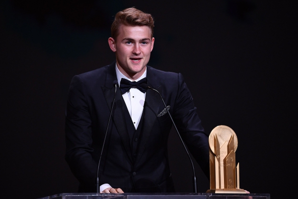 里昂横扫尤文，加维高光表现