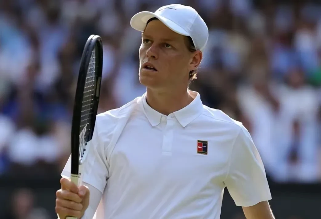 拉沃尔杯翻盘戴维斯杯，辛纳带队取胜