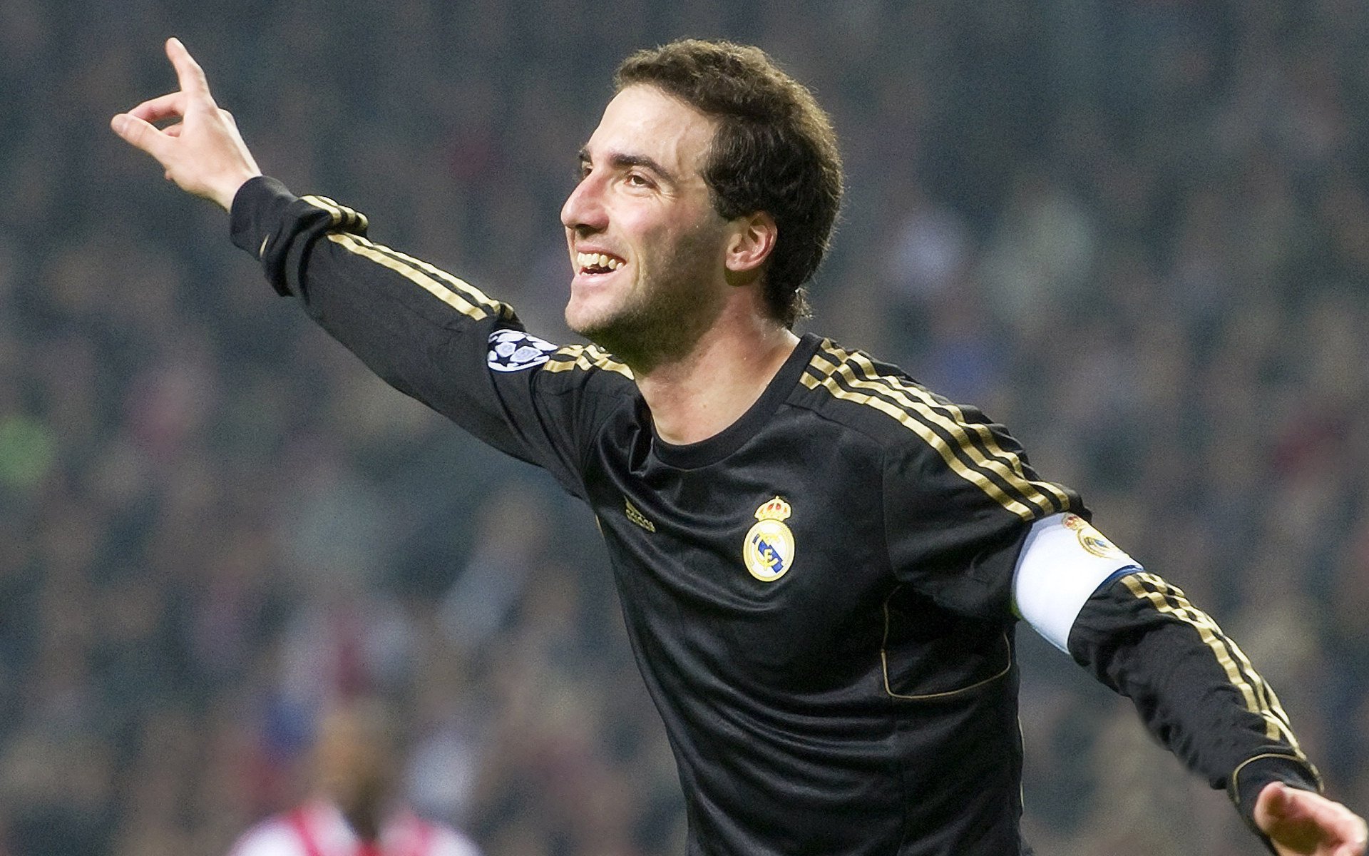 跨界风暴，当三狮军团遇上乒乓旋风，一场定义新时代的胜利