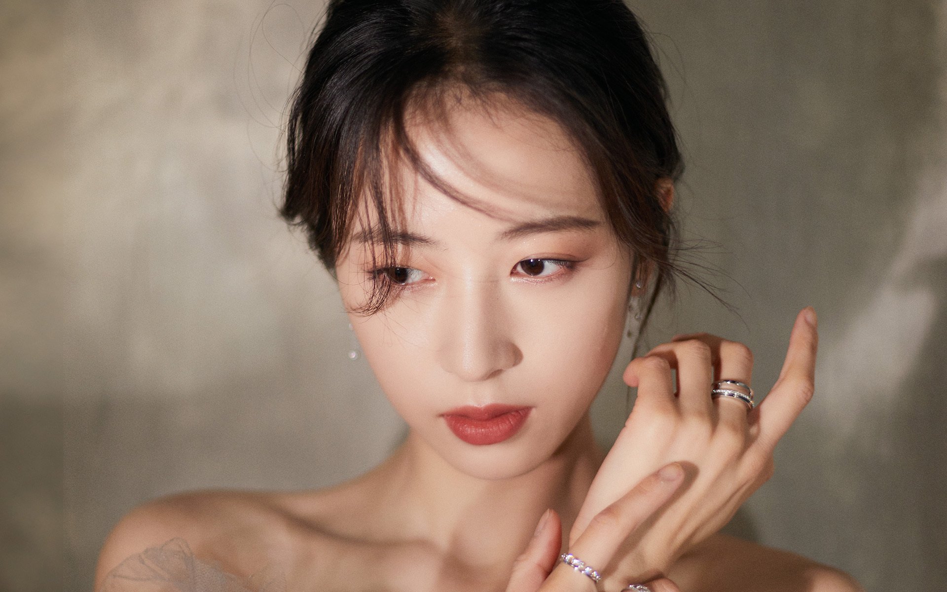 恩怨落幕,新世代接管,奥亚尔萨瓦尔梅开二度,荷兰4-0复仇摩洛哥开启新纪元